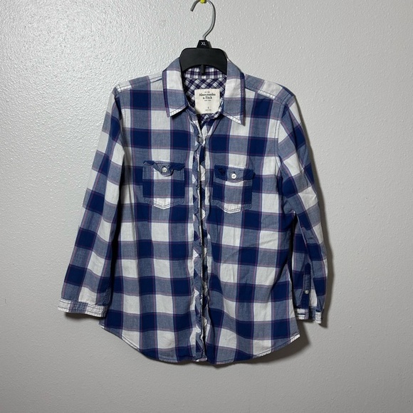 Abercrombie & Fitch Women blue plaid button shirt size small - Picture 1 of 8
